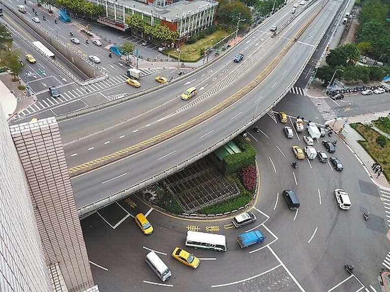 「公館圓環」確定拆除時間曝光！北市拍板定案：填平公車地下道！