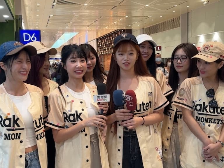 樂天女孩美國巡演首站登場！巧遇東園少棒害羞合照引熱議！