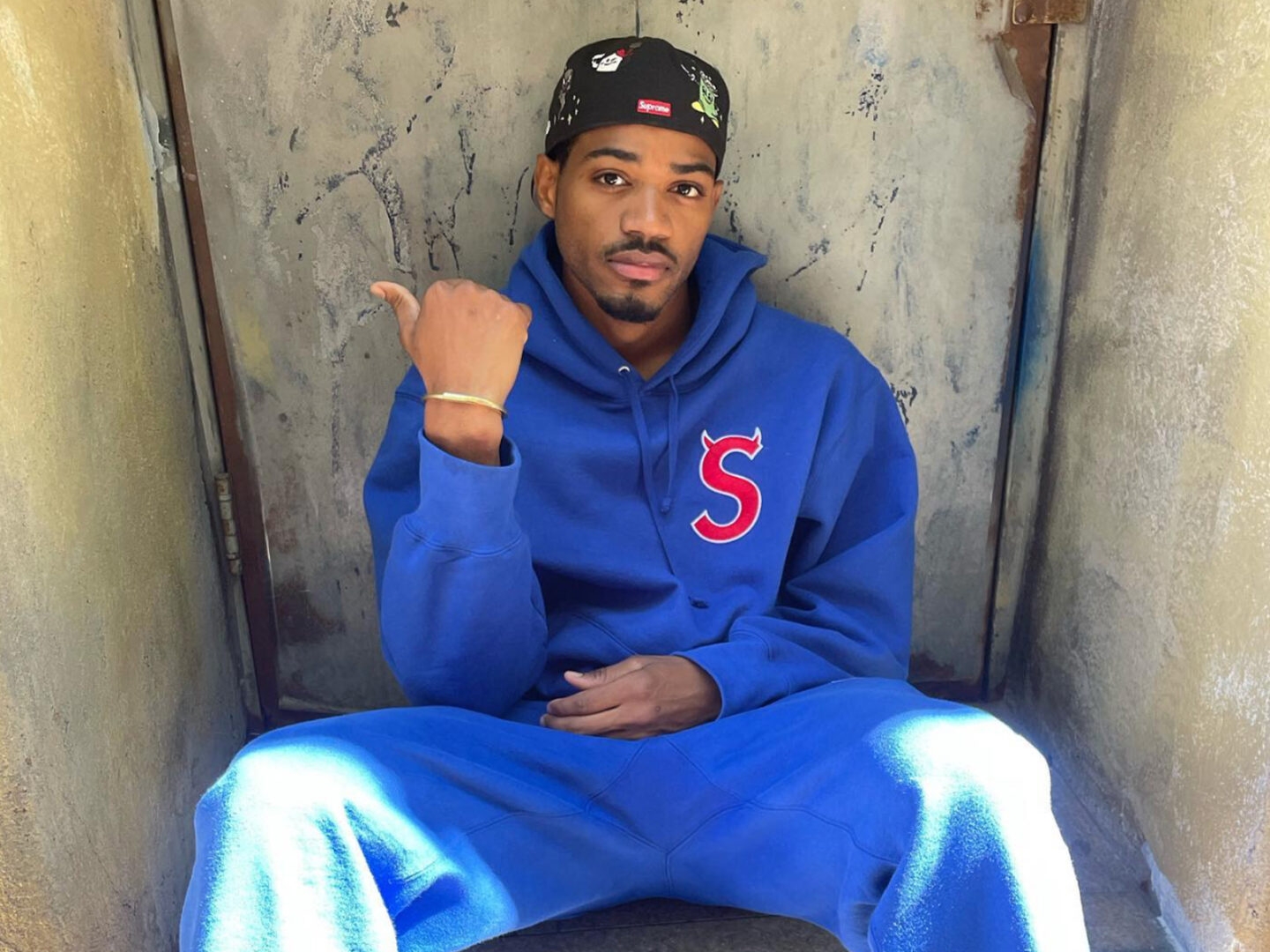 Tyshawn Jones 穿 Supreme 就能月入 250 萬！被無故終止合約控告求償 8 億！