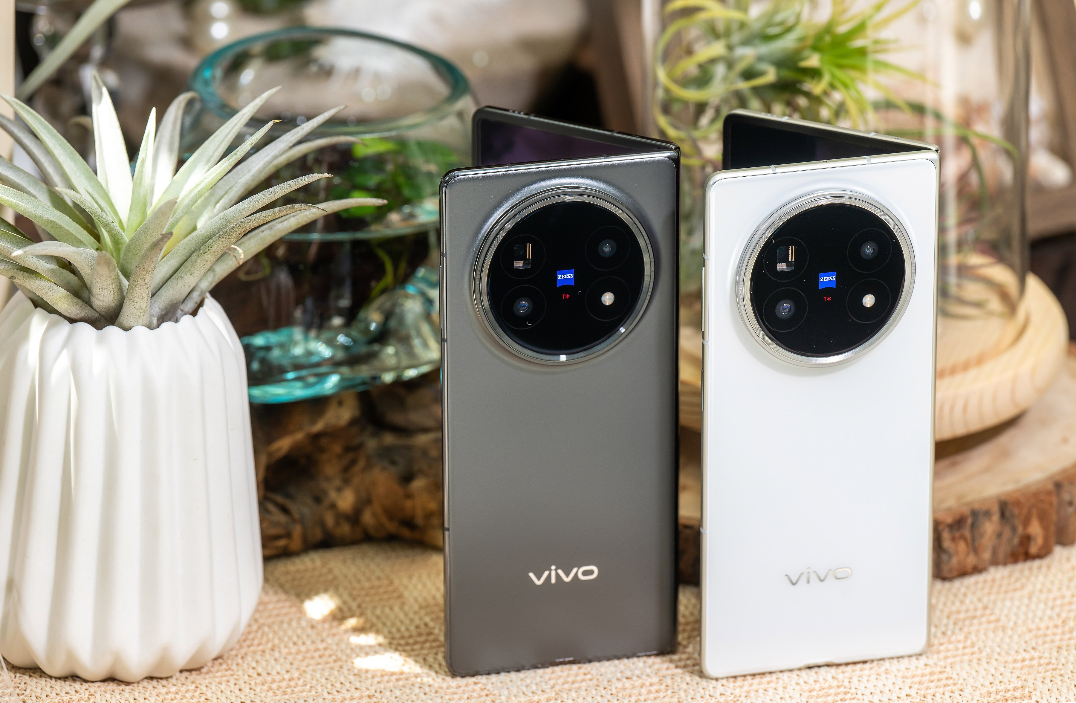 vivo 三十週年之際出大招!推出 vivo Vision 成為世界最輕混合實境頭戴裝置