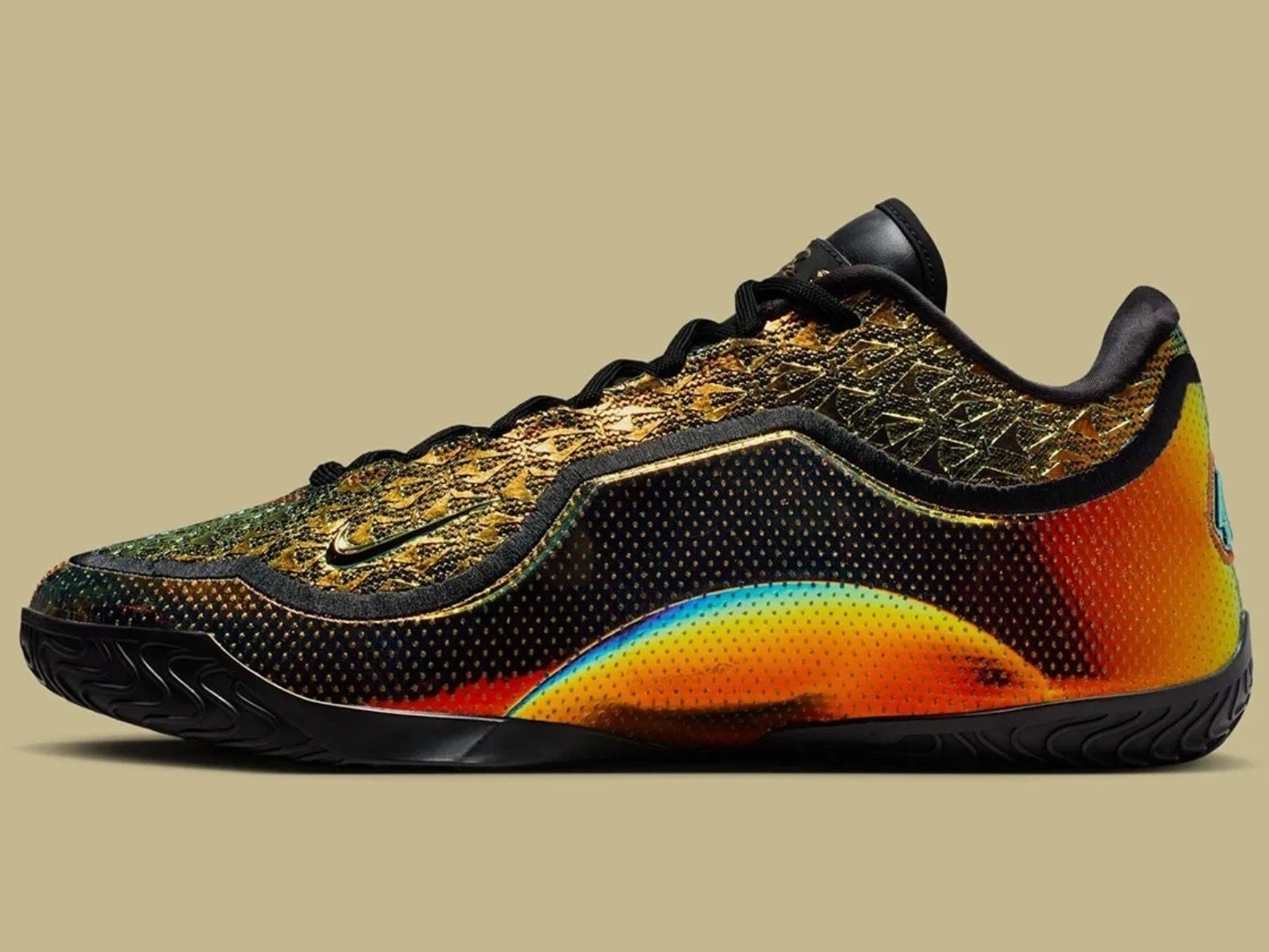 Nike LeBron 23「40K Gold」搶先曝光！致敬詹皇 4 萬分傳奇、奢華設計太搶眼！