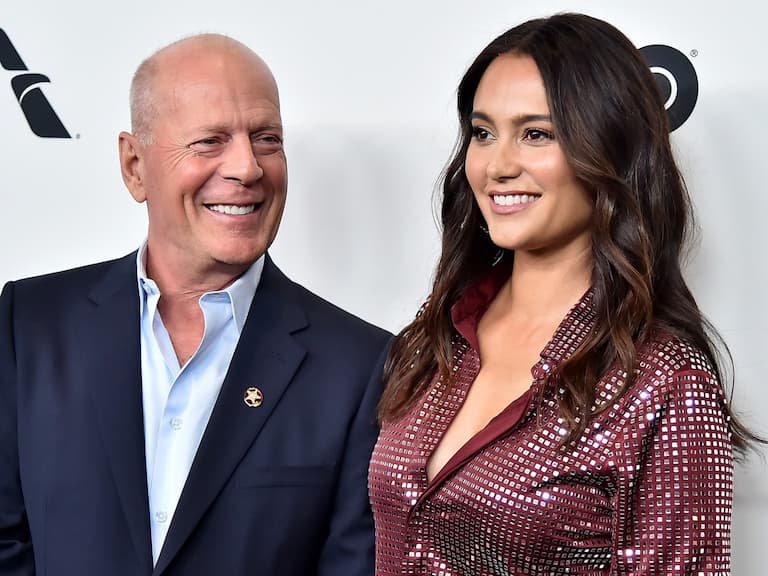 布魯斯威利 Bruce Willis 失智症入住療養院！妻子回擊外界批評：「沒經歷過就沒資格指責！」