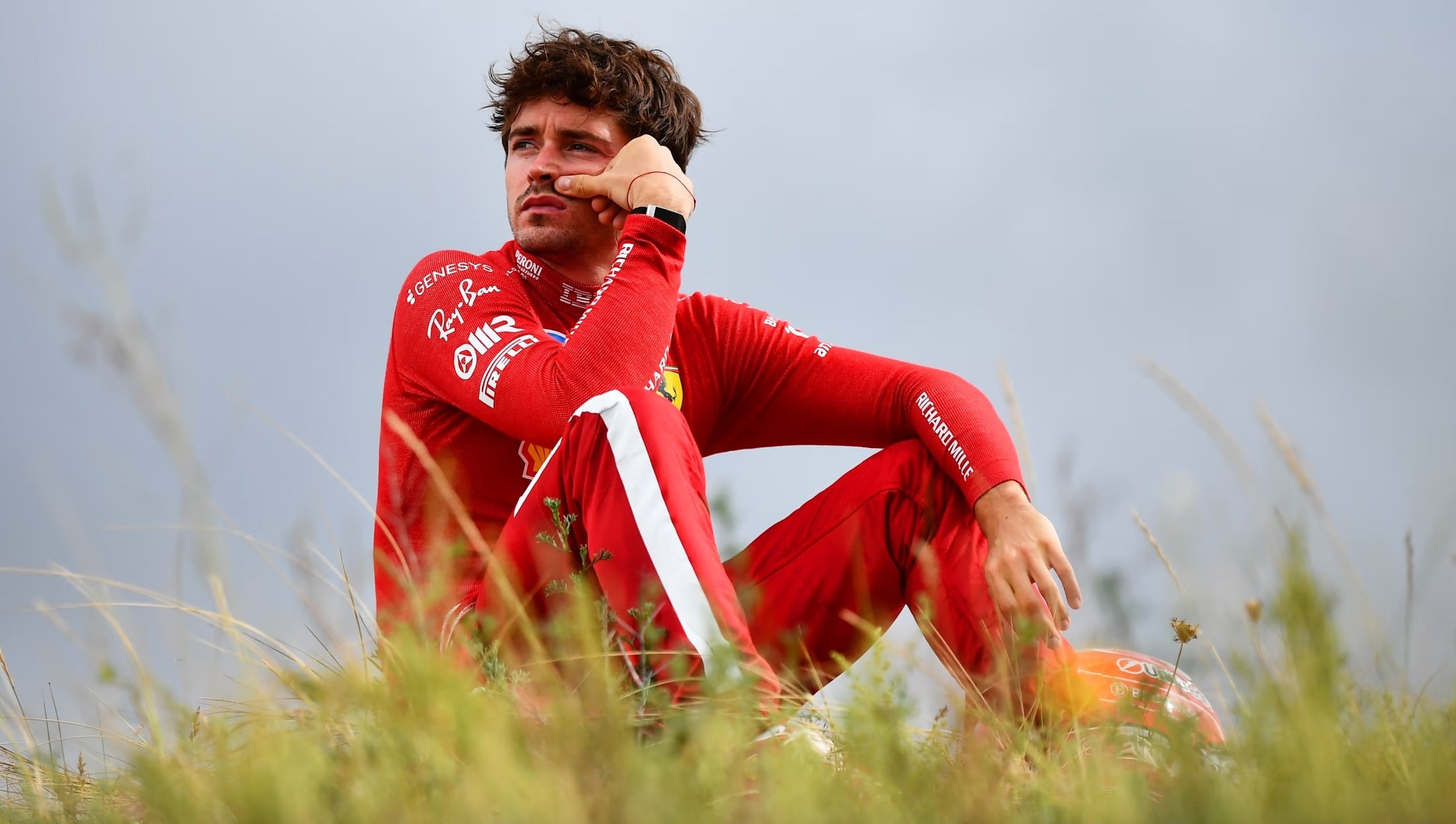 F1 荷蘭大獎賽 Charles Leclerc 撞車退賽落寞神情曝光!長太帥引網歪樓「是在拍寫真吧!」