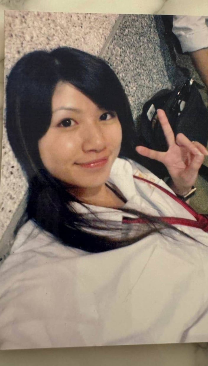 李千娜親曝「學生時期稚嫩照」!粉絲驚嘆:「更像女兒!」