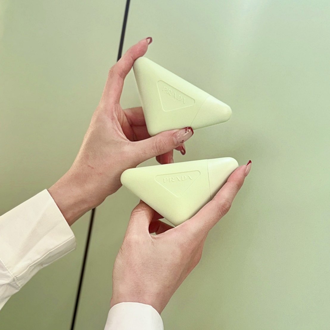 PRADA Beauty 顛覆綠護手霜