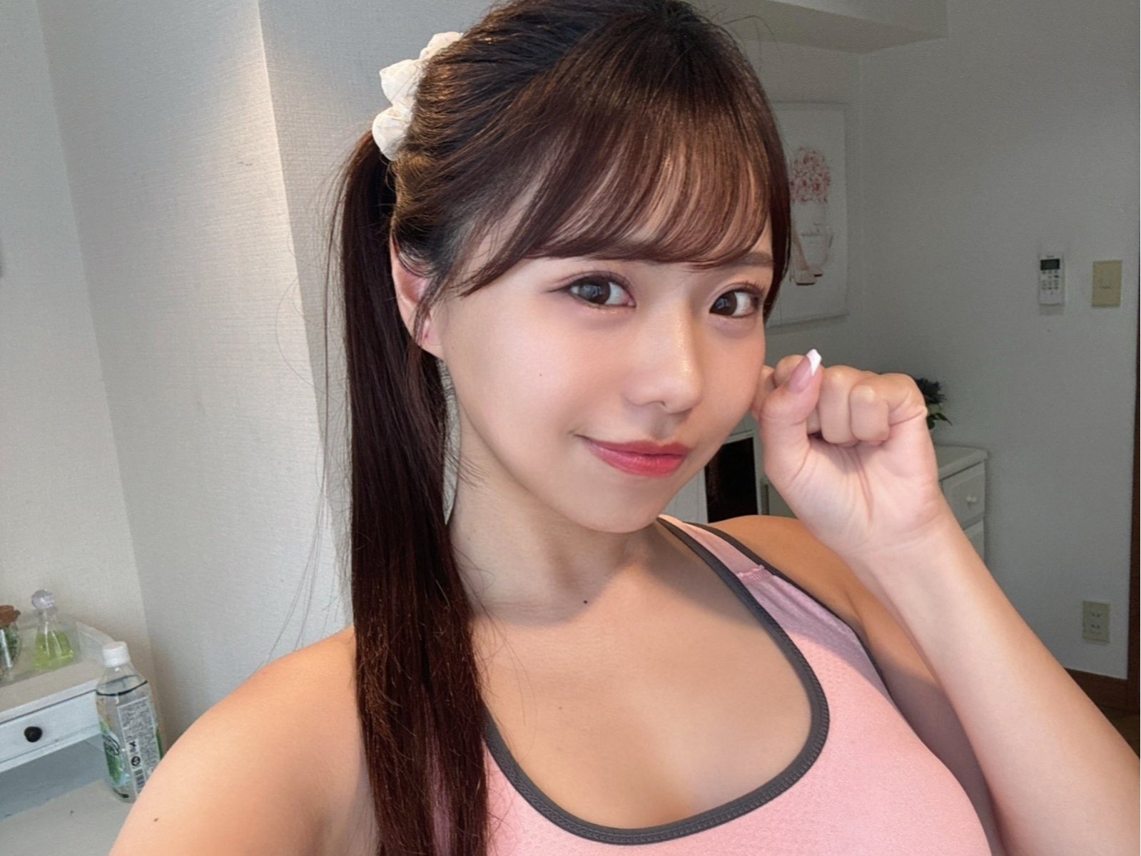 早坂姬無預警宣布引退！人氣 TikTok 女神轉行 AV 自認：「已到達天花板！」【老司J開車】