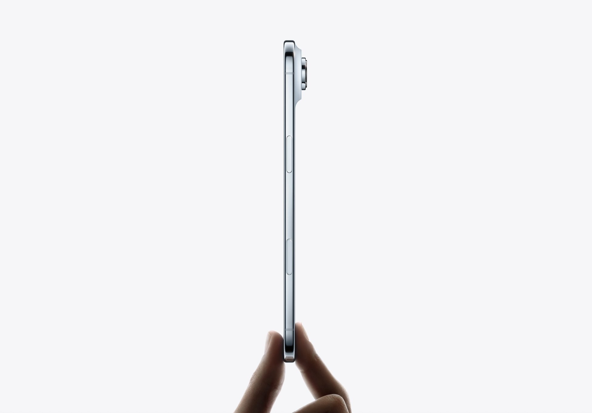 iPhone 17 Pro「宇宙橙」翻車！網友吐槽：「像極了垃圾桶！」