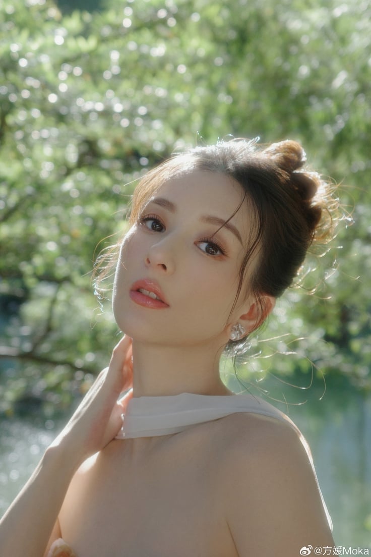 郭富城老婆方媛曬孕婦寫真！瓜子臉、纖細四肢引網驚：「太不科學！」