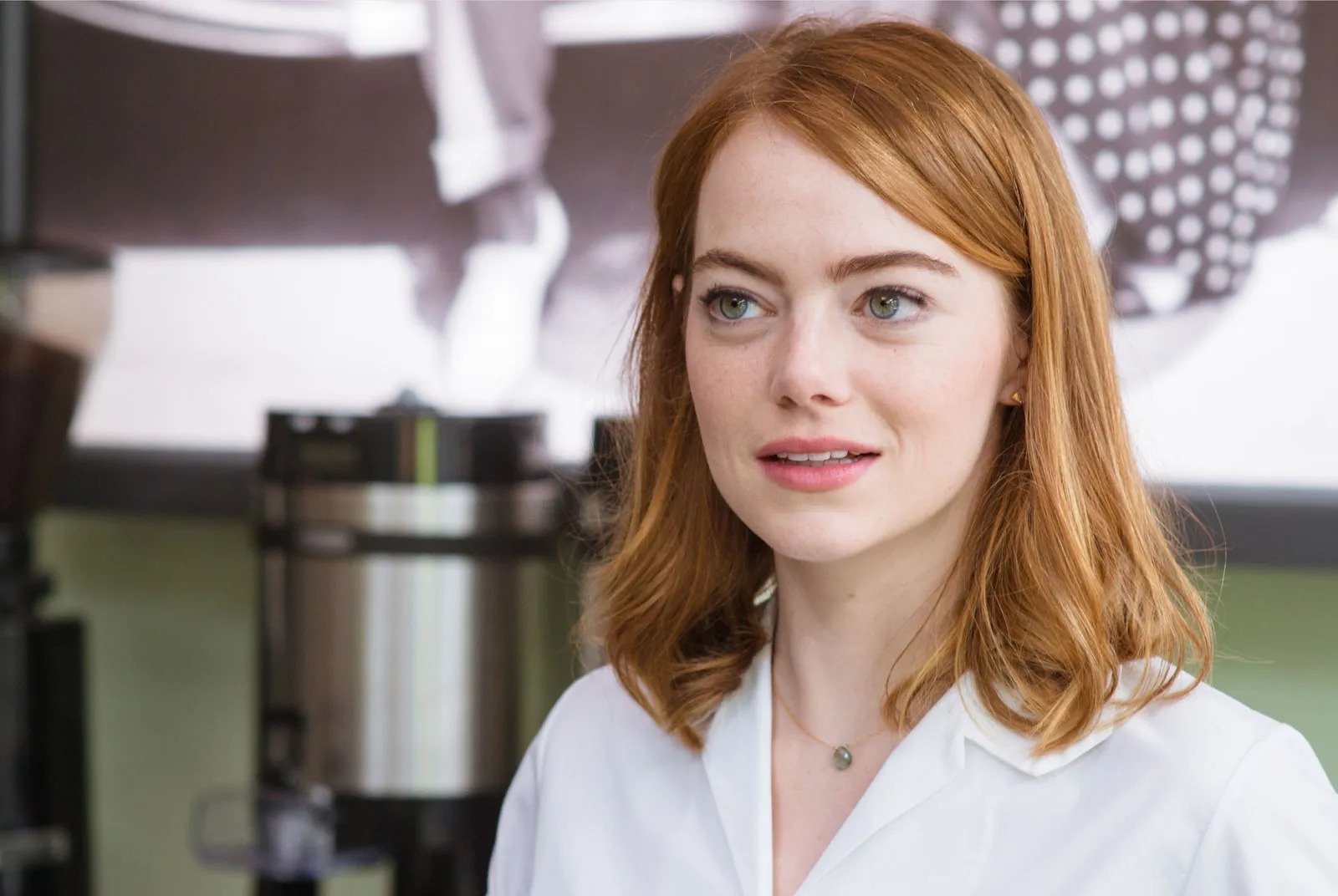 艾瑪史東 Emma Stone 光頭造型曝光!影迷驚呼:「史上最恐怖」
