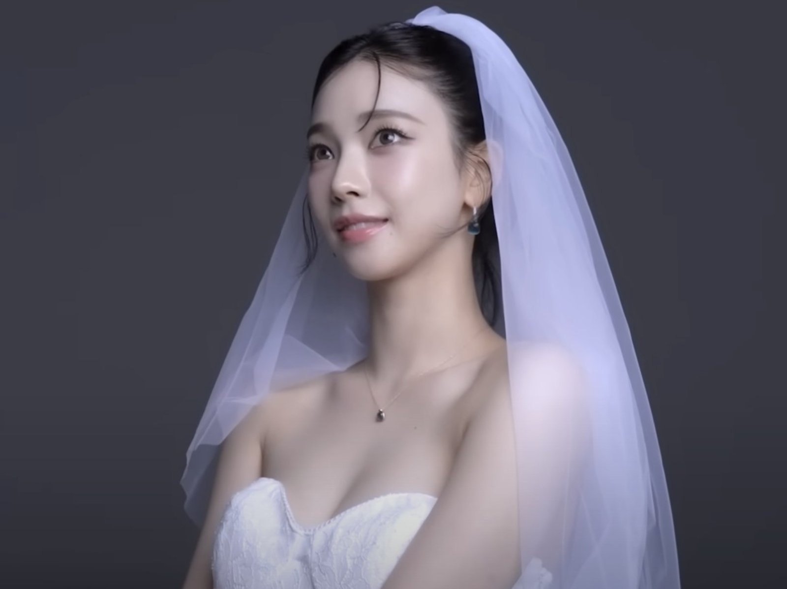 aespa Karina 頭紗造型驚艷登場，「最美新娘」花絮曝光全網暴動！