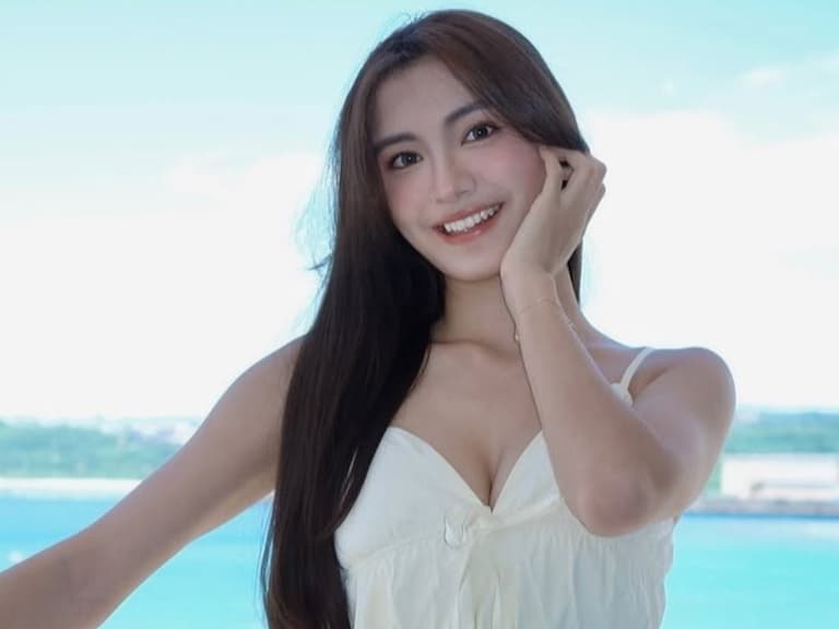 莎莎抓住夏天尾巴猛曬美照！驚喜合體少鹽、虔虔、Ariel 一同海灘熱辣出遊！【野生抓正妹】