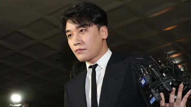 前 BIGBANG 成員勝利近況曝光！跟珠寶商合影，豐腴體態引發熱議！