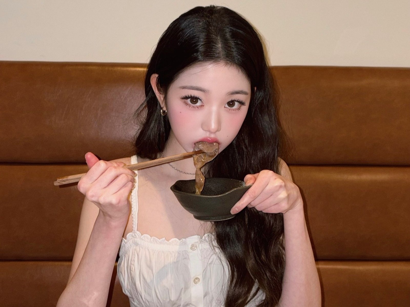 IVE 張員瑛直播曝愛上吃榴槤遭網嫌棄！直言：「我喜歡就好了！」