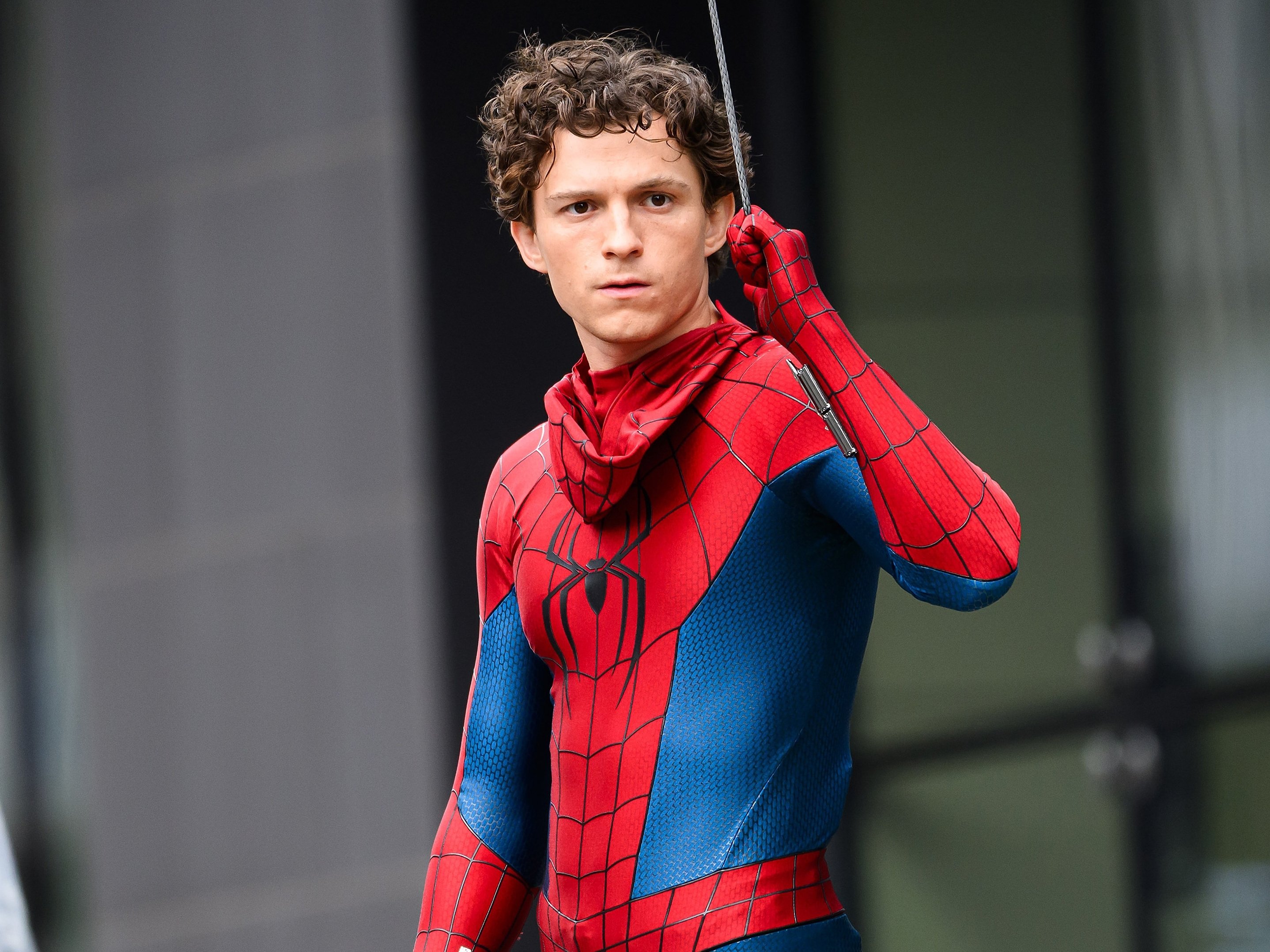 湯姆霍蘭德 Tom Holland 拍《蜘蛛人4：重生日》受傷輕微腦震盪！製片方親曝目前近況！