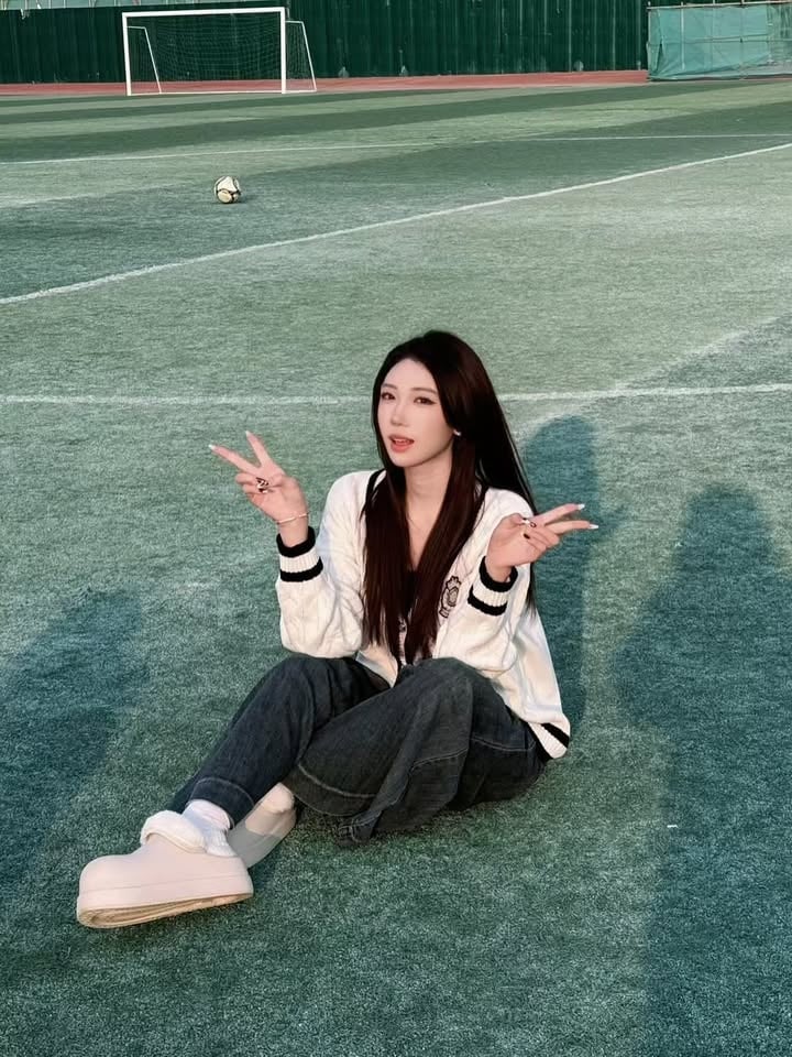《上車舞》楓葉姊姊 IG 曬私下美照！粉絲狂讚：「反差萌太可愛！」