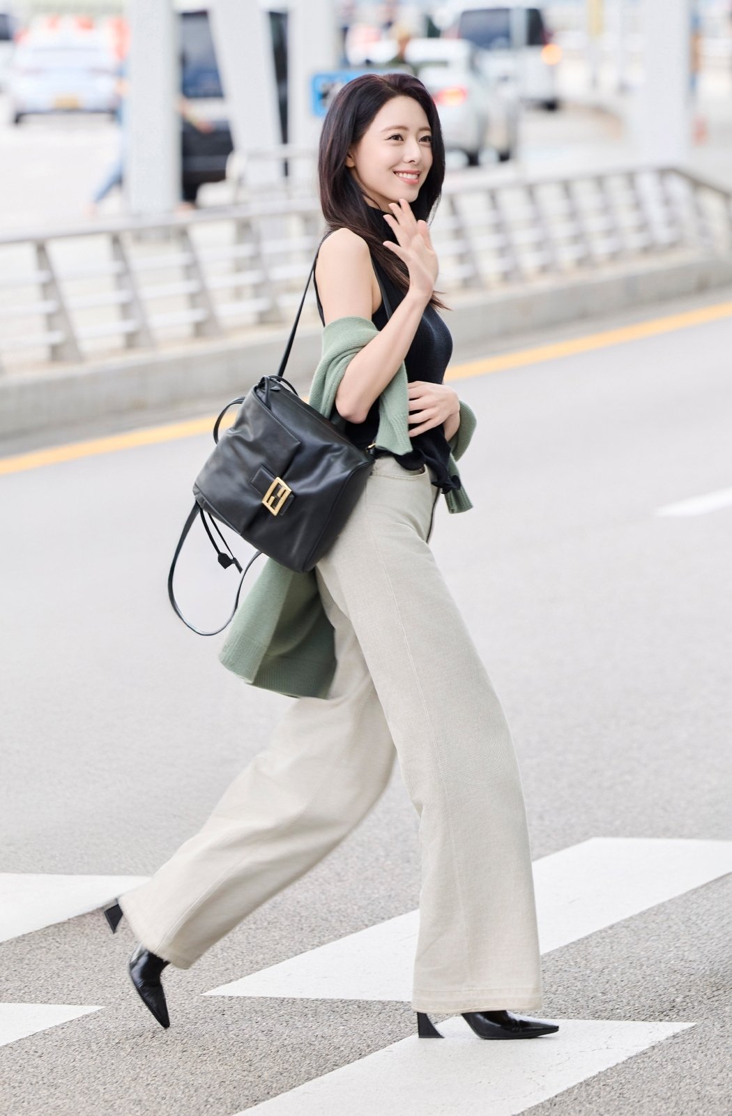 申有娜