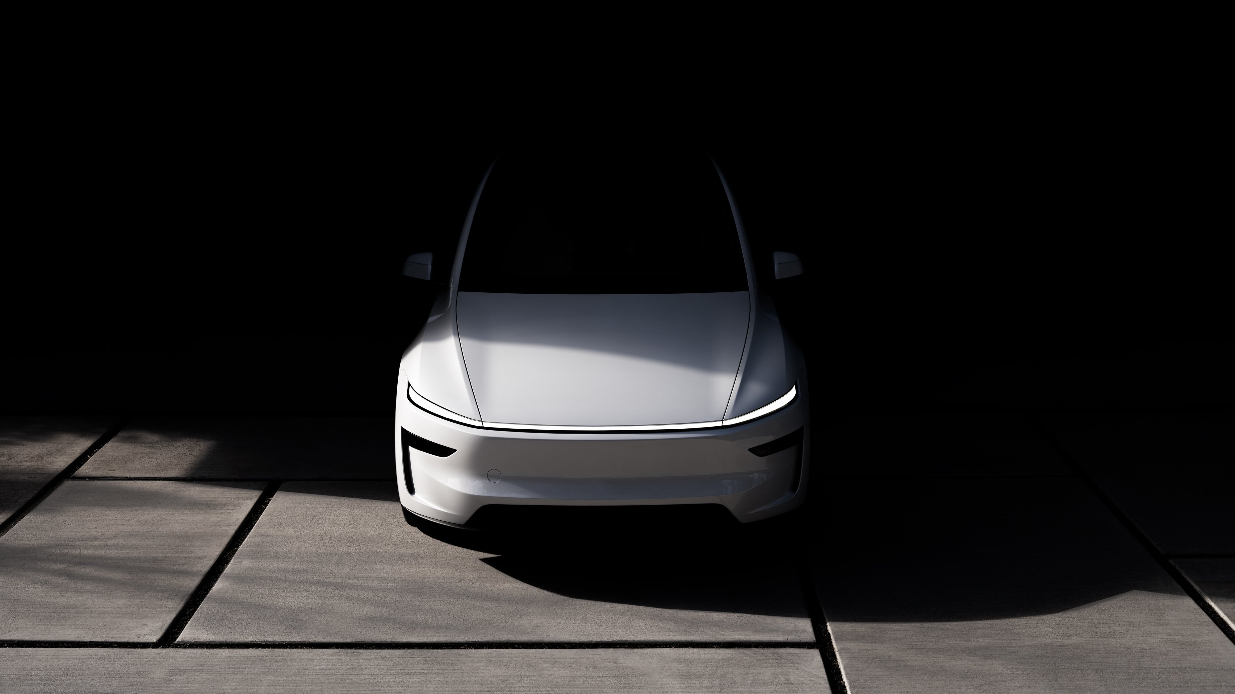 特斯拉 Tesla 電動車「簡配版Model Y」曝光！砍掉 142 萬配備引熱議！