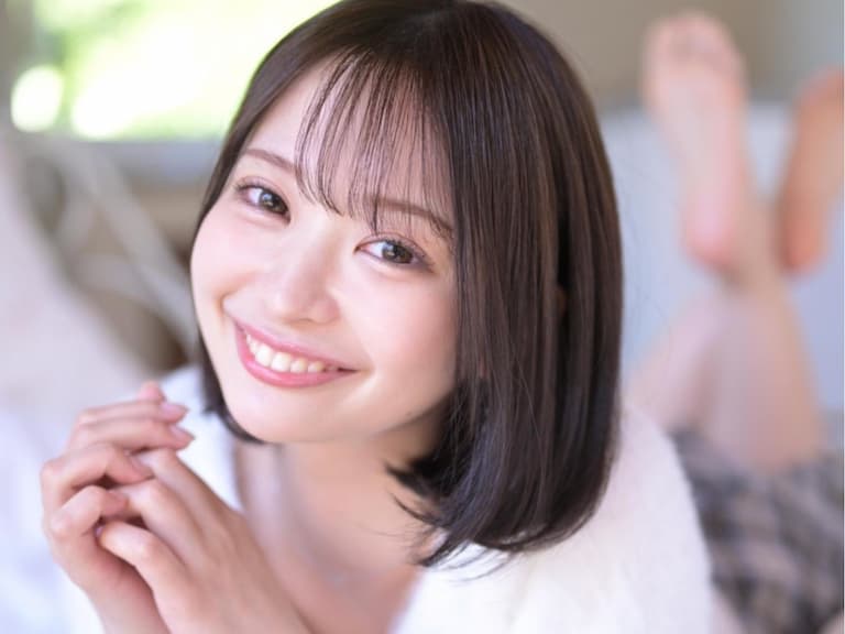 堀北桃愛曾闖進「日本最可愛學生」決賽！投身 AV 成片商人氣女優！【老司J開車】