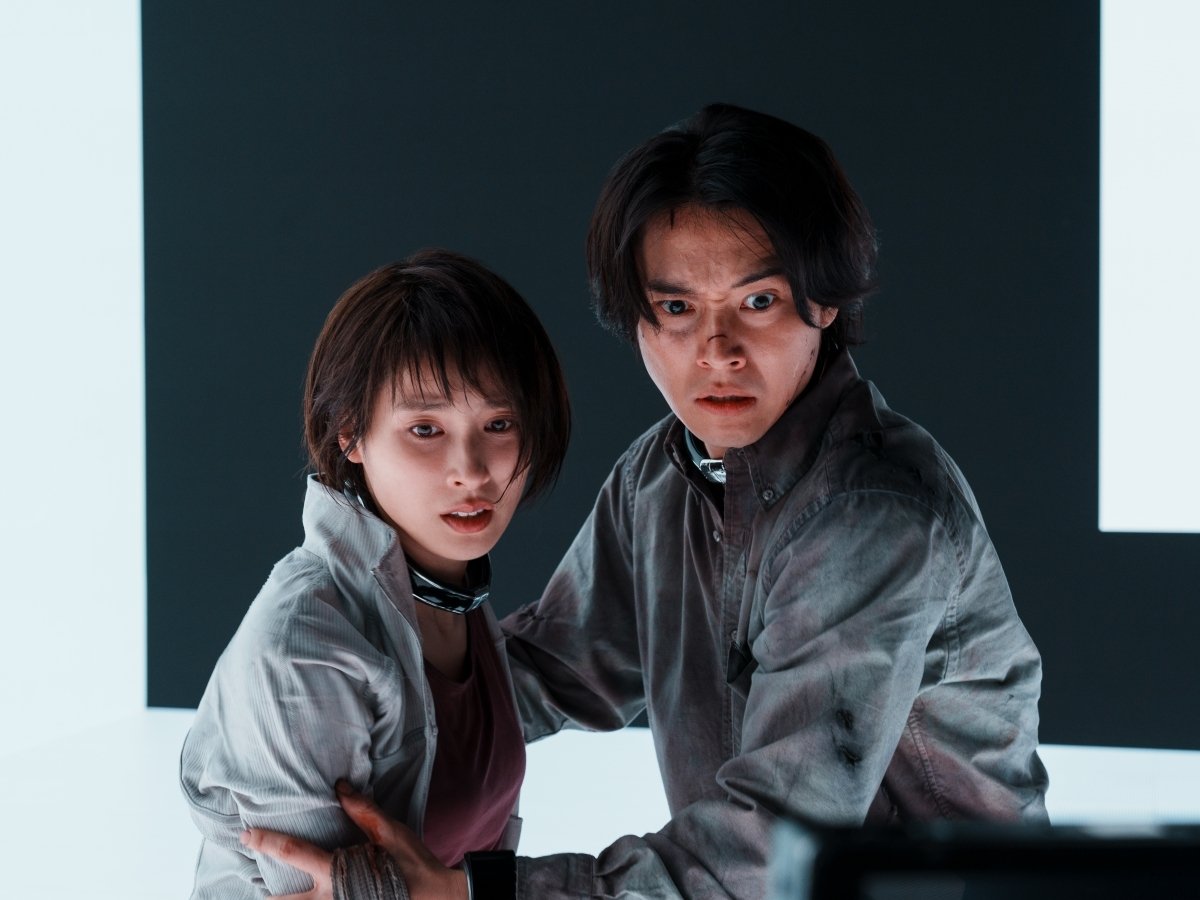 《今際之國的闖關者 3》第三季開播！山崎賢人、土屋太鳳演夫妻默契好！坦言：「我們前世是兄妹！」