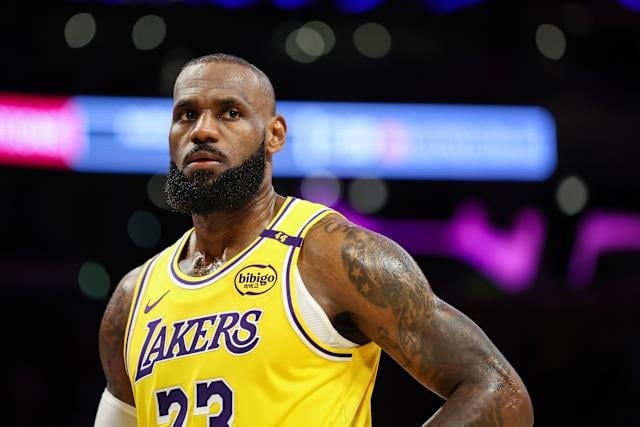 NBA／詹皇遭爆不想跟喬丹一樣默默退役：「要像 Kobe 一樣有告別巡迴賽！」