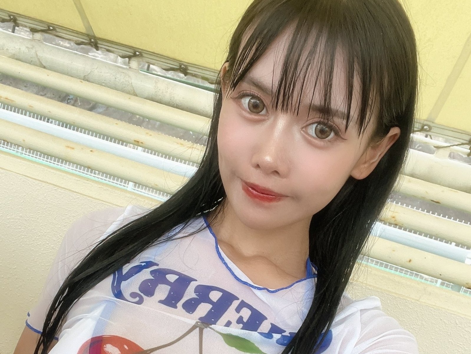 蜂羽怜夢擁有 AI 級九頭身體態！「現役兔女郎」為求成名 AV 出道！【老司J開車】