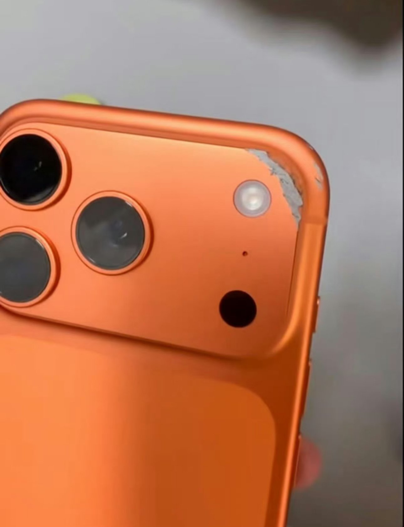 iphone 17 Pro 刮痕有解！蘋果官方公開解決辦法！