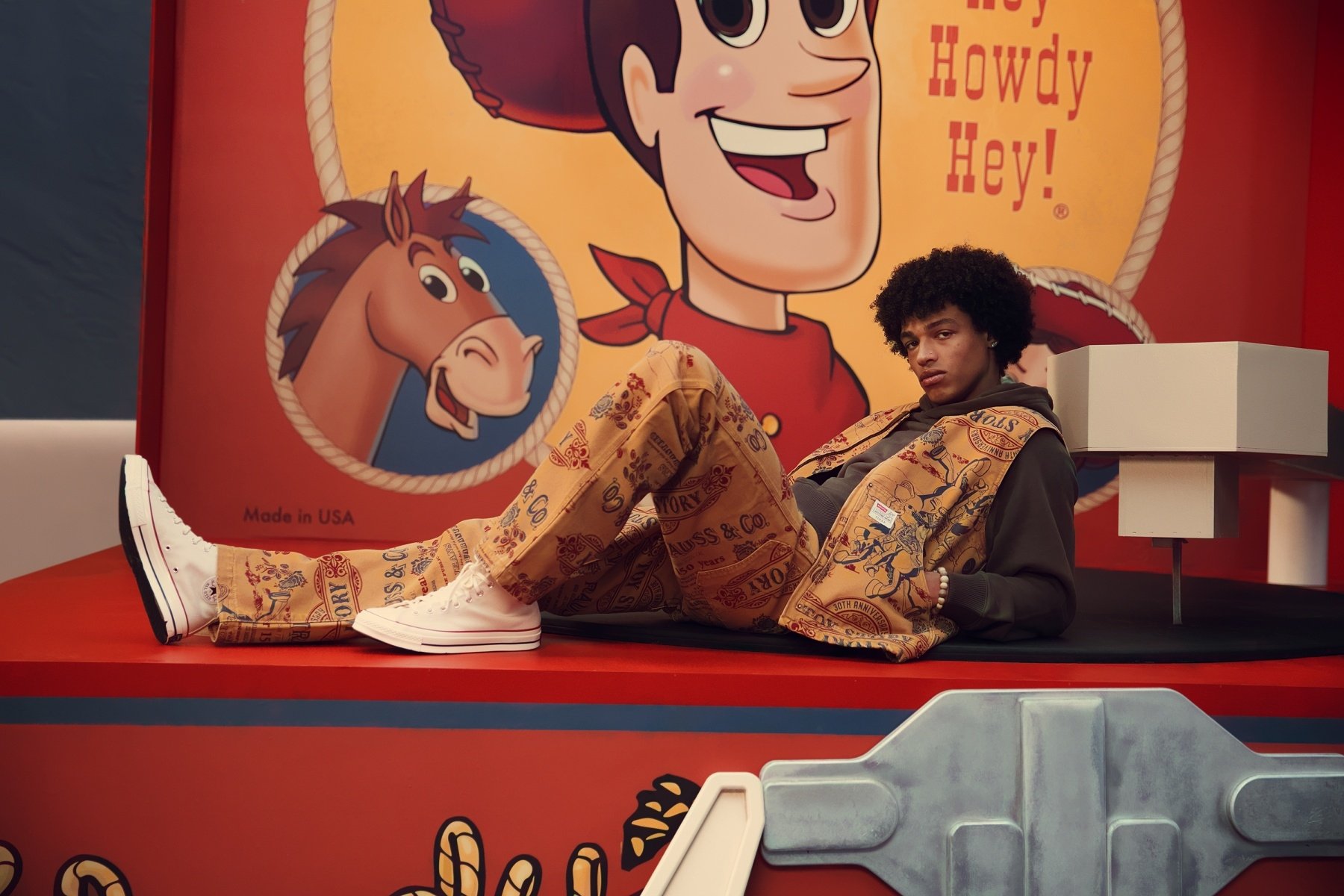玩具總動員 30 年了！Levi’s® 與 Pixar 攜手推出西部風聯名系列