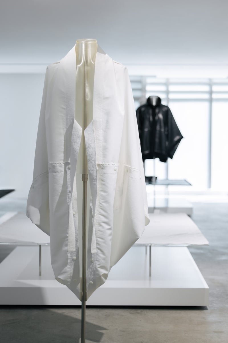 全部都用「一塊布」打造！三宅一生男裝副線 IM MEN 品牌快閃特展登場