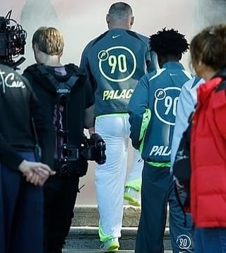 Palace x Nike 首度合作亮相！復刻經典復古足球鞋 Total 90 III 與全套服飾