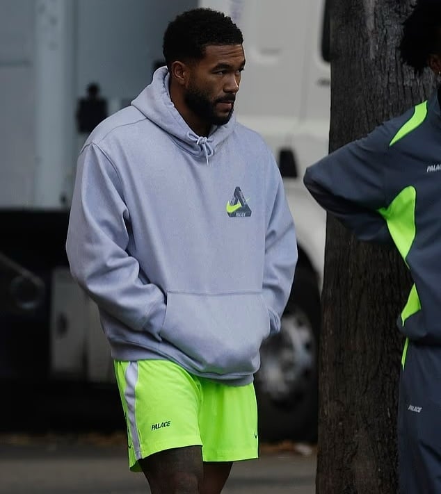 Palace x Nike 首度合作亮相！復刻經典復古足球鞋 Total 90 III 與全套服飾