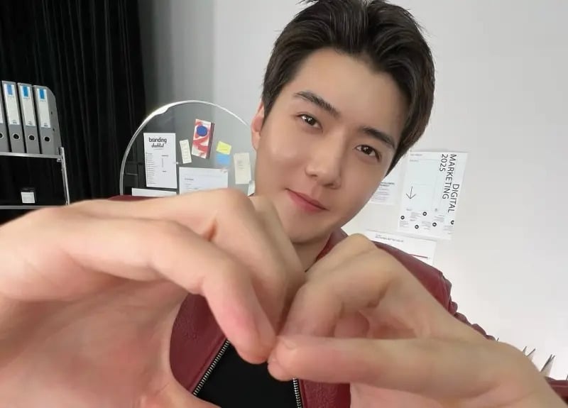 EXO 世勳退伍合體張藝興!官方帳號齊發粉絲嗨喊:「求合體!」