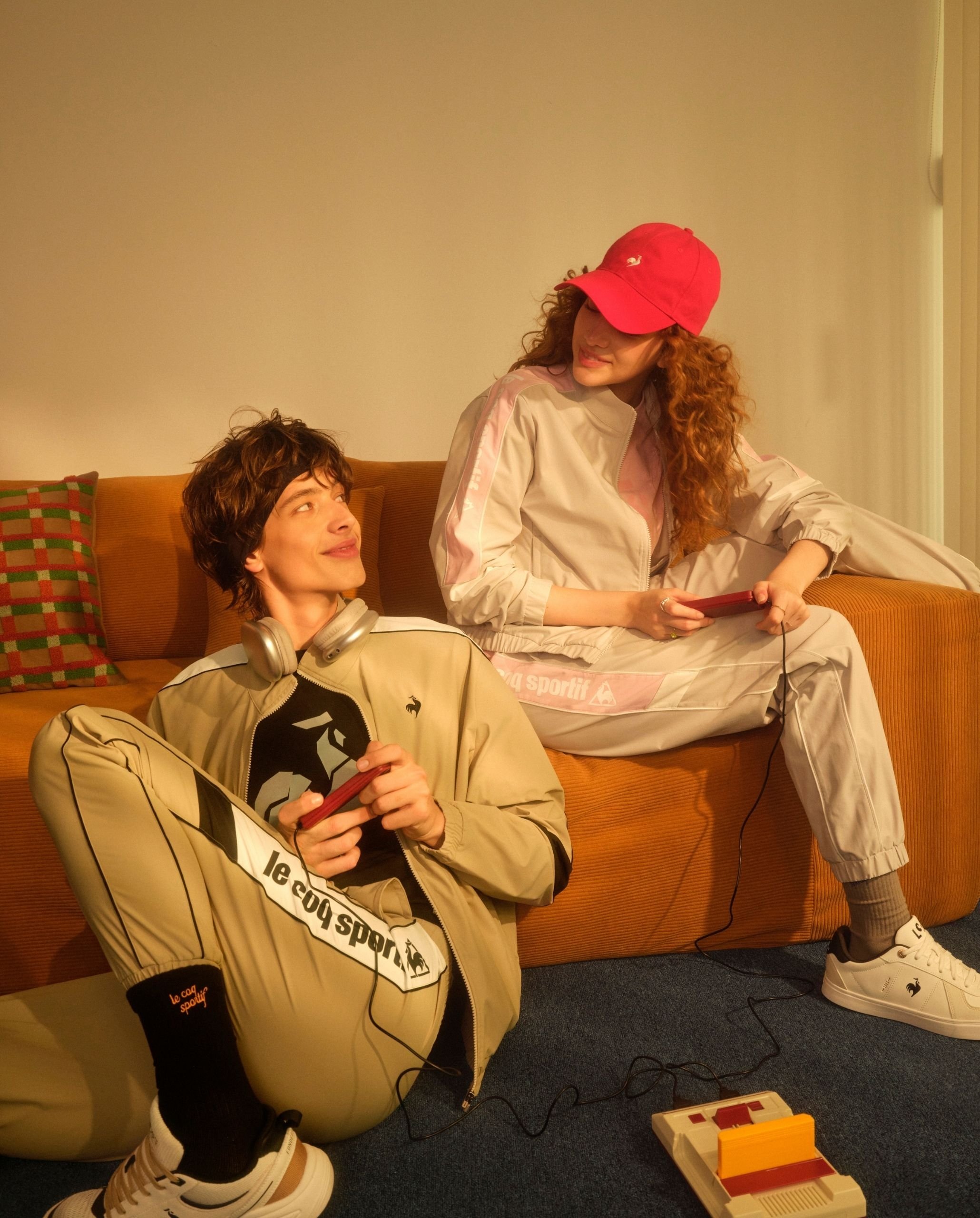法式復古新主張！秋日穿搭跟著 le coq sportif Back to 90’s SPORT ，從運動場到街頭，經典優雅一次到位！