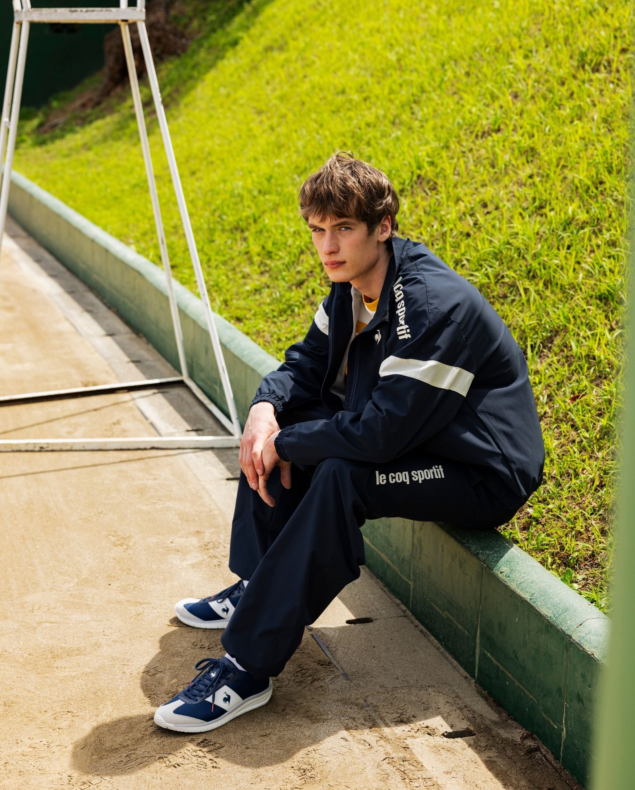 法式復古新主張！秋日穿搭跟著 le coq sportif Back to 90’s SPORT ，從運動場到街頭，經典優雅一次到位！