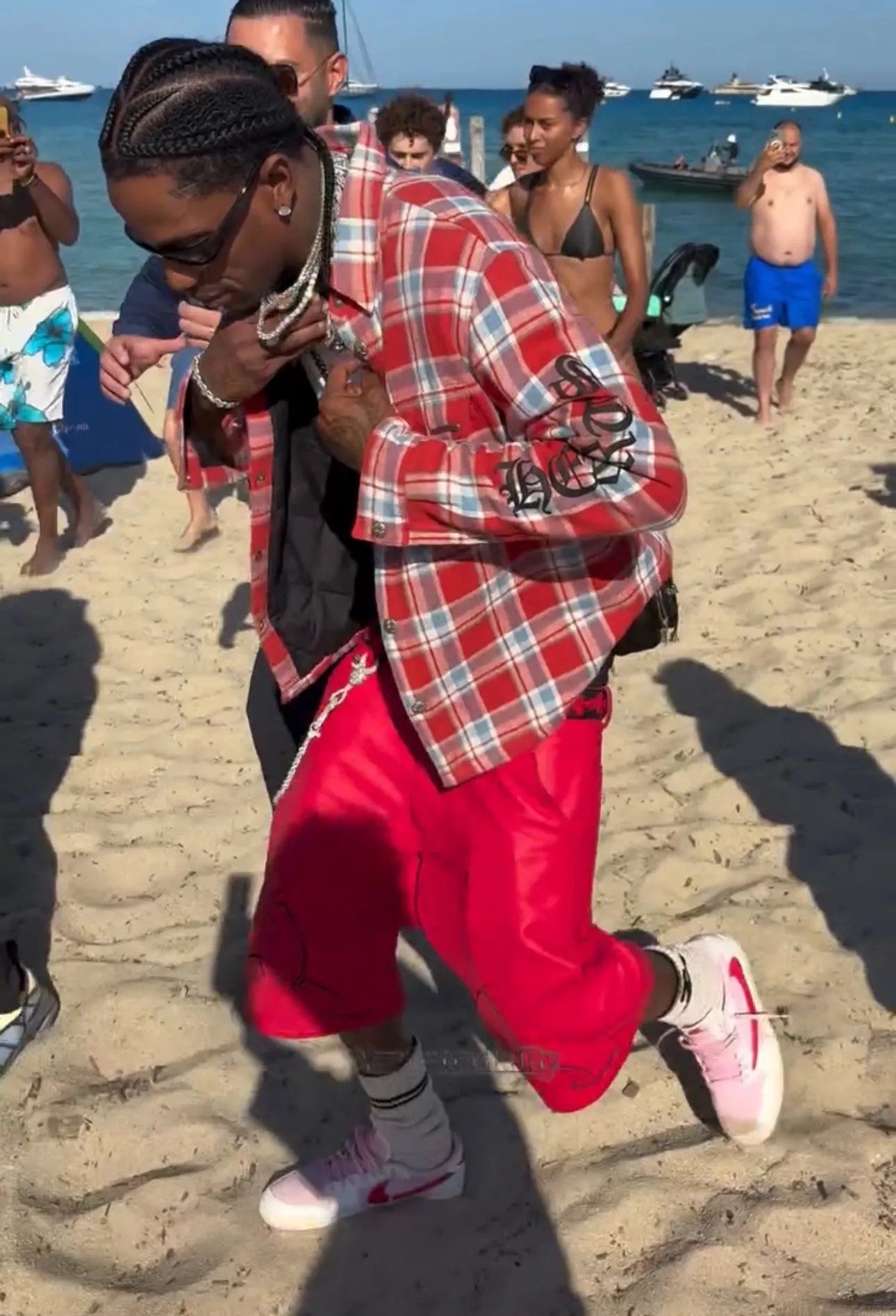 Travis Scott x Air Jordan 1「Shy Pink」發售情報釋出！史上「最美倒鉤」粉紅色調注入太吸睛！