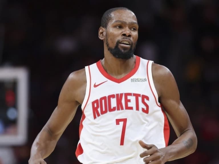 NBA/KD 火箭首秀 23 分鐘轟 20 分!對新秀 Ace Bailey 噴垃圾話「給我坐下!」