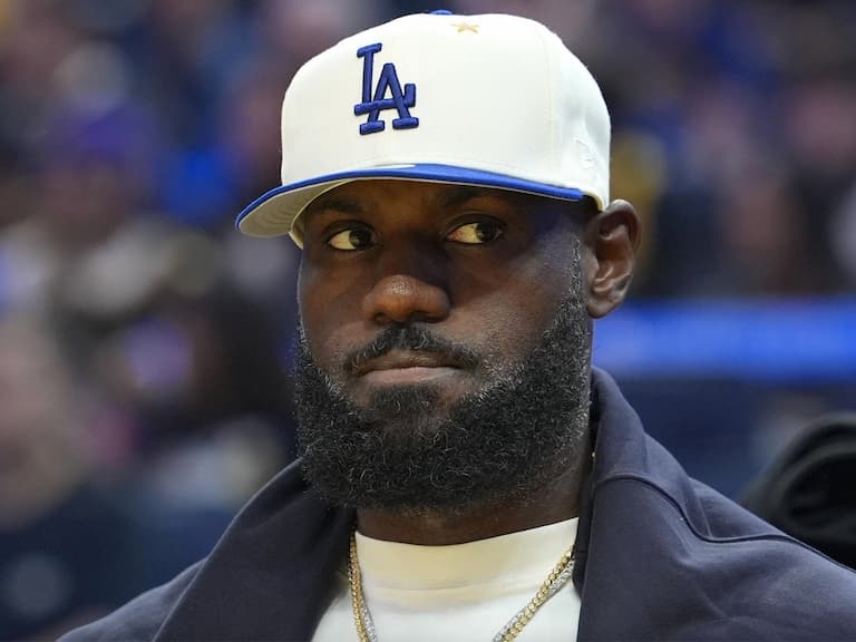 NBA／詹皇「坐骨神經痛」確定缺席新賽季數週！ESPN 記者酸「可以在傷處擦拭軒尼詩！」
