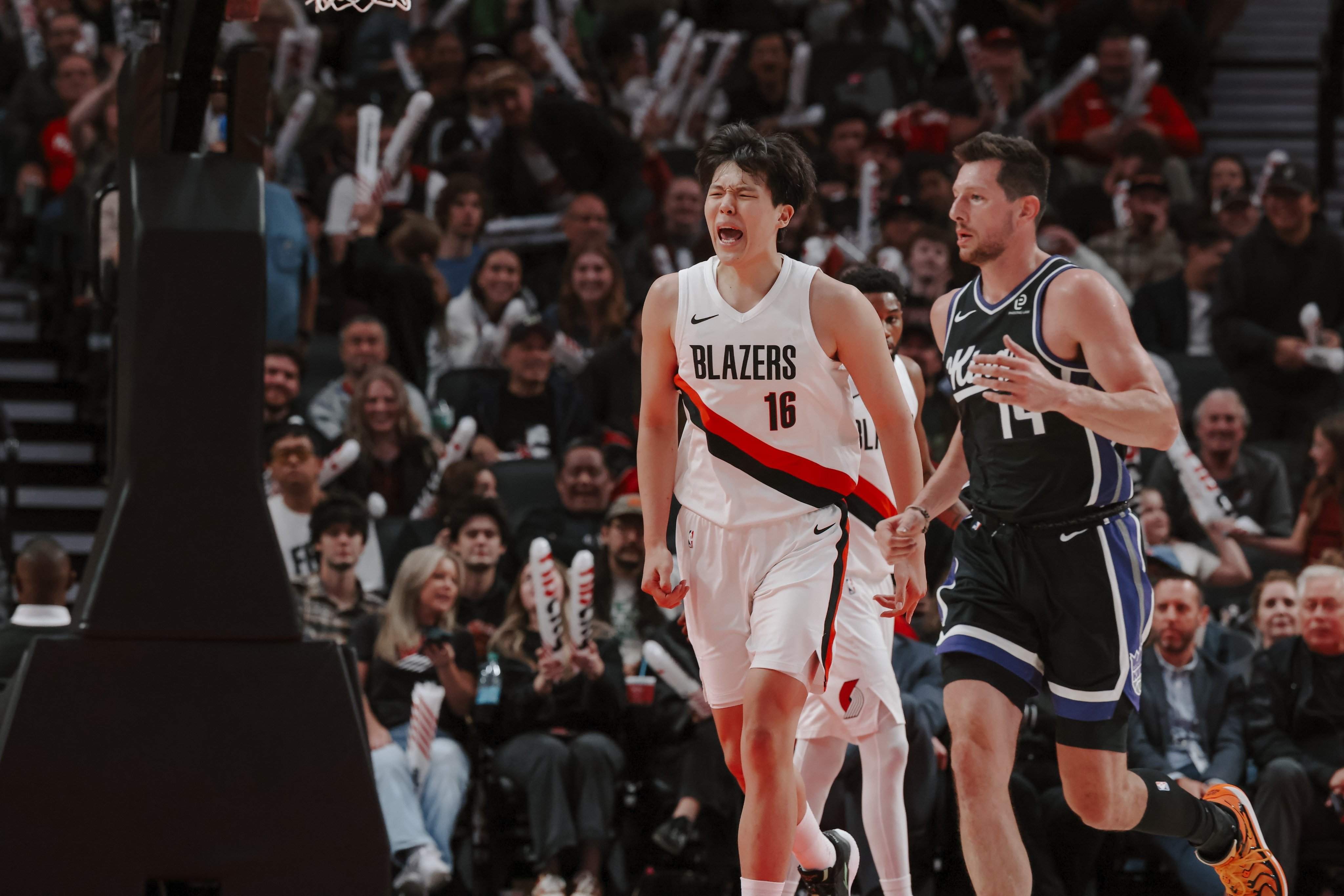 NBA／楊瀚森熱身賽狂轟 16 分生涯新高！絕妙背後運球＋轉身上籃驚艷全場！