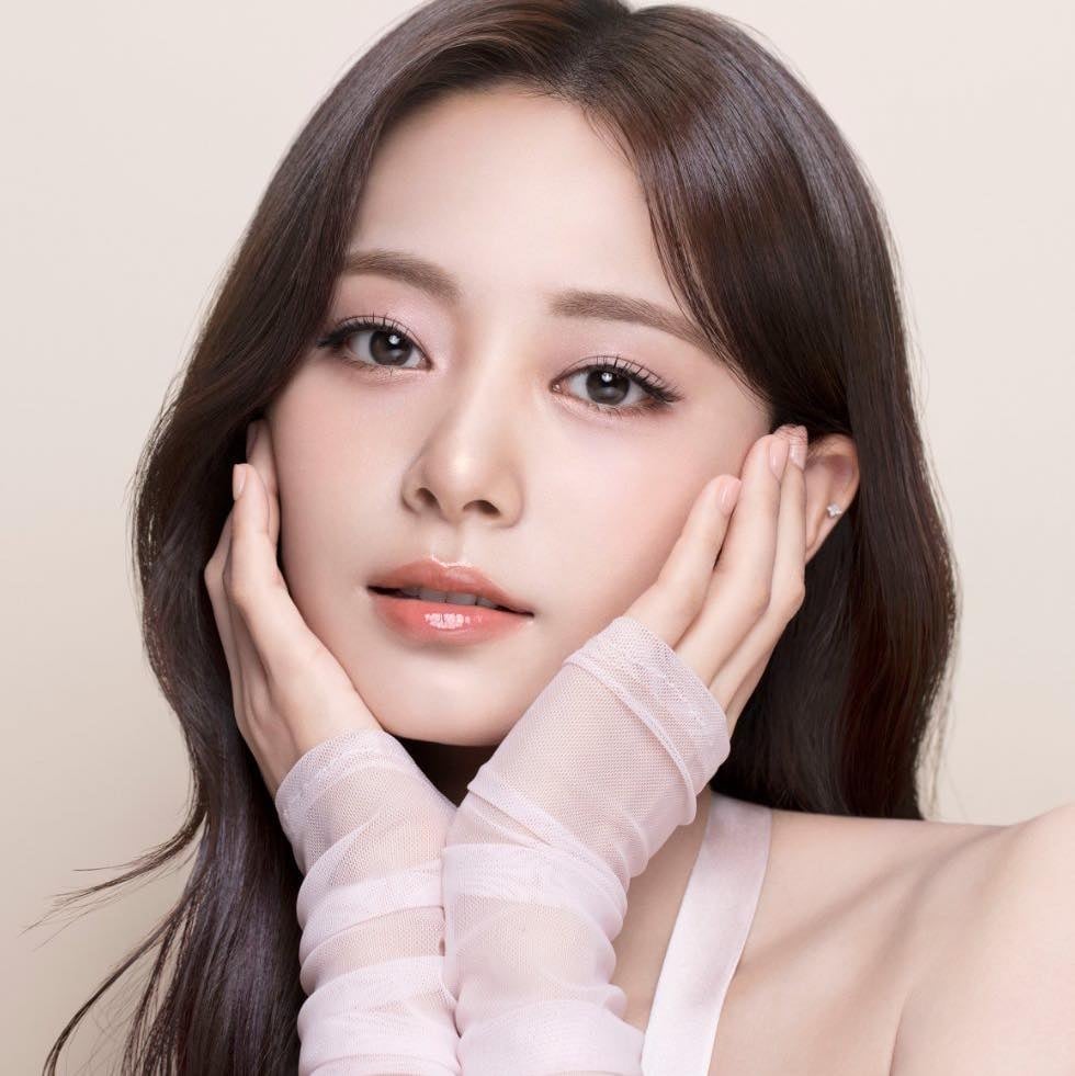 2025 韓國最美臉孔女星排行出爐!TWICE 周子瑜奪冠、潤娥、Karina 緊追在後!