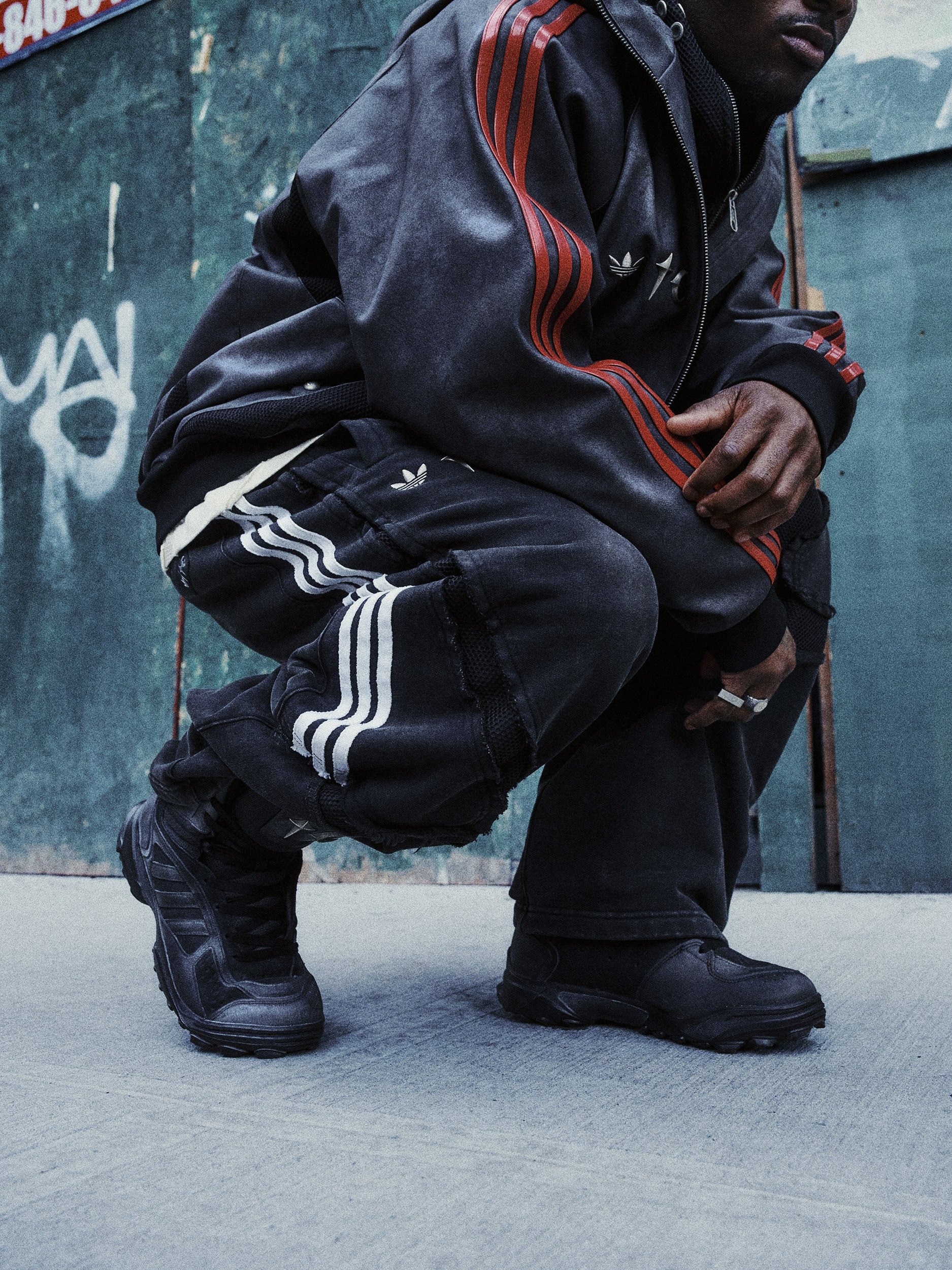 adidas Originals x Thug Club 即將迎來首個全球發售聯名系列！中世紀擊劍與現代街頭文化的完美融合