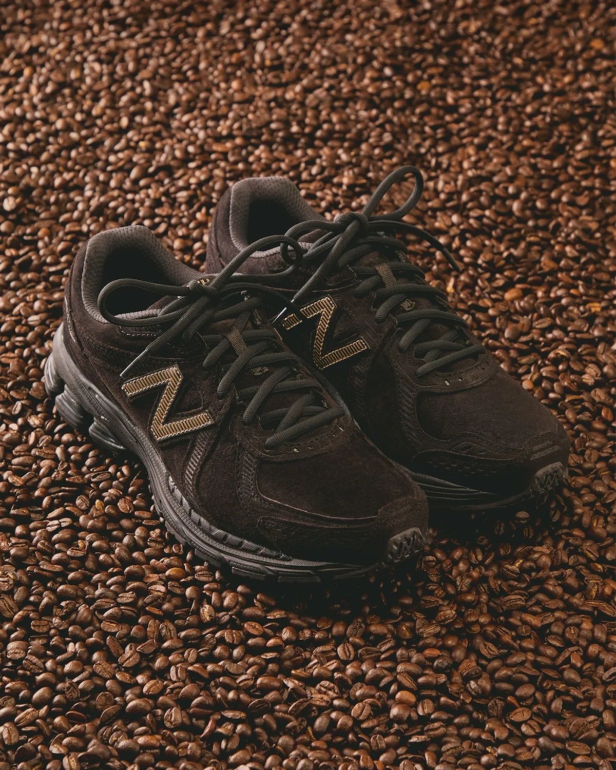 Kith x New Balance 860v2「Espresso」正式發表！深棕色調注入根本咖啡控必收！