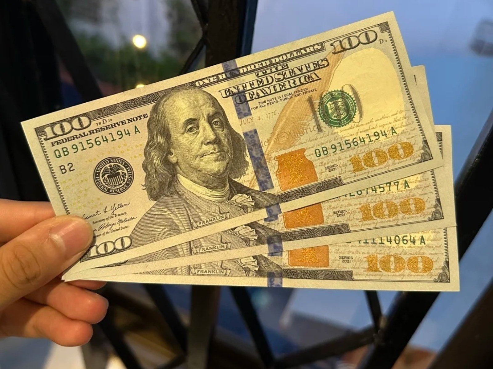 外幣線上換匯超簡易妙招曝光！24 小時線上換、桃機就能領⋯還不快學！