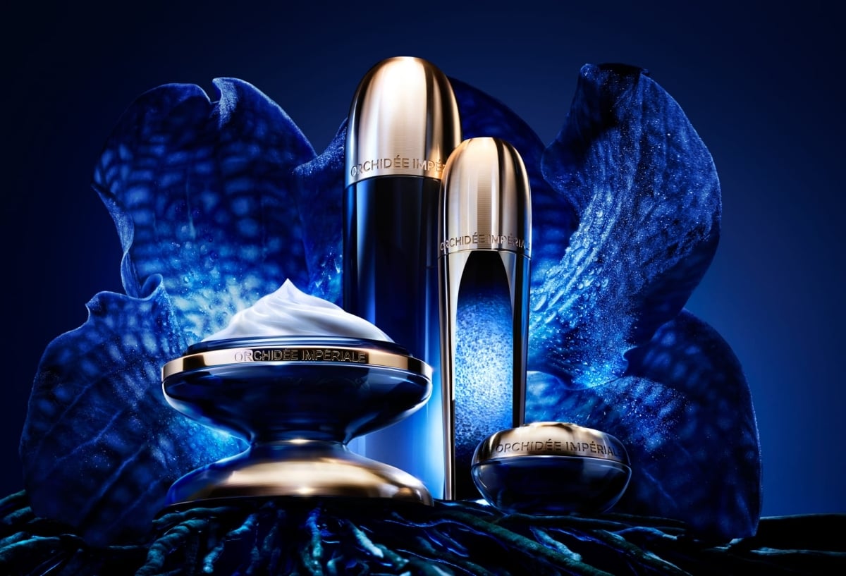 2025 百貨公司週年慶時間／線上 DM／美妝保養品牌滿額贈懶人包總整理：蘭蔻、PRADA⋯一次看！