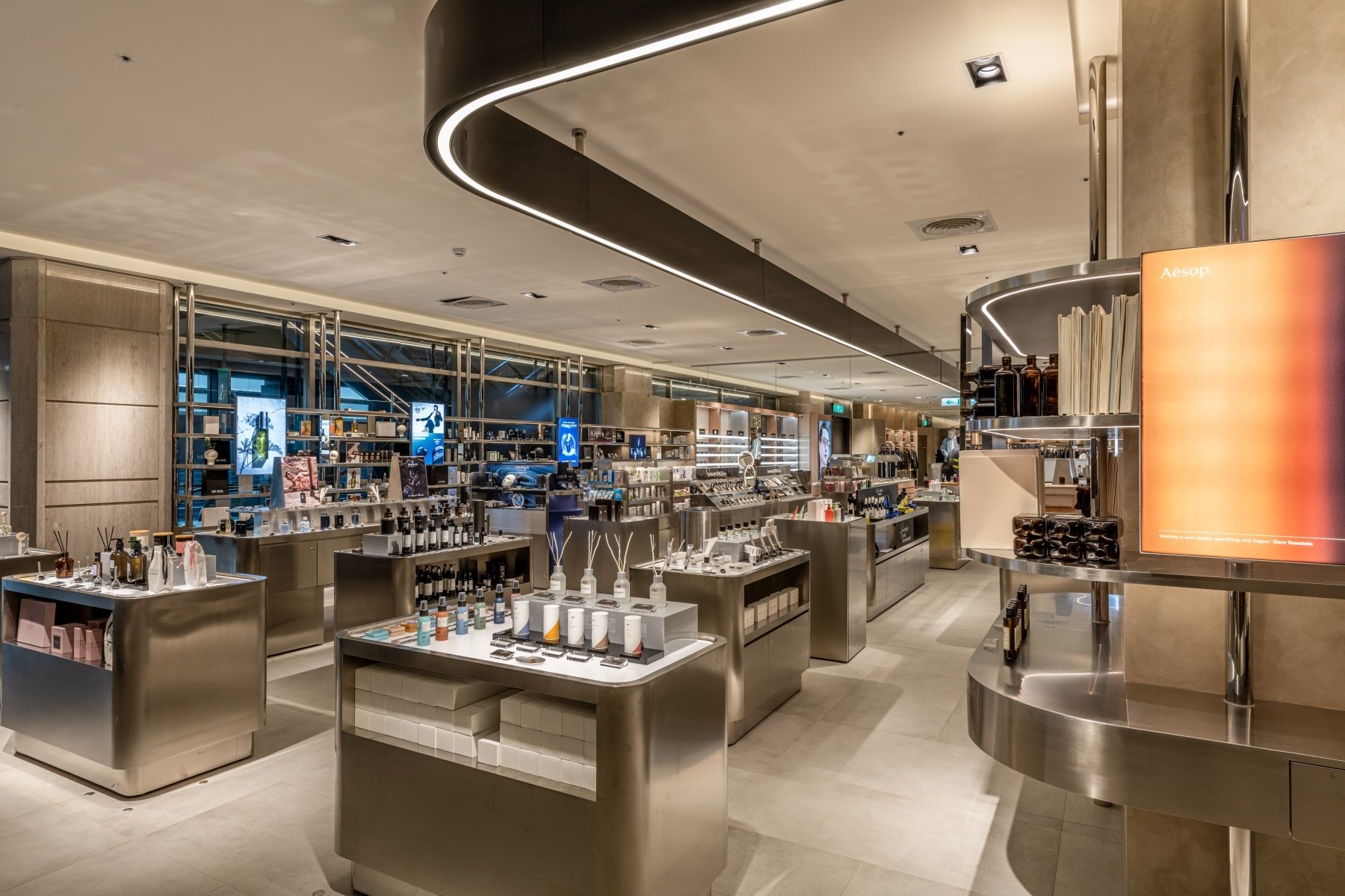 SKM MEN’S 怎麼逛？伊勢丹 ISETAN MEN’S 首度海外合作進駐信義新天地，6 大逛街亮點與全品牌總整理！