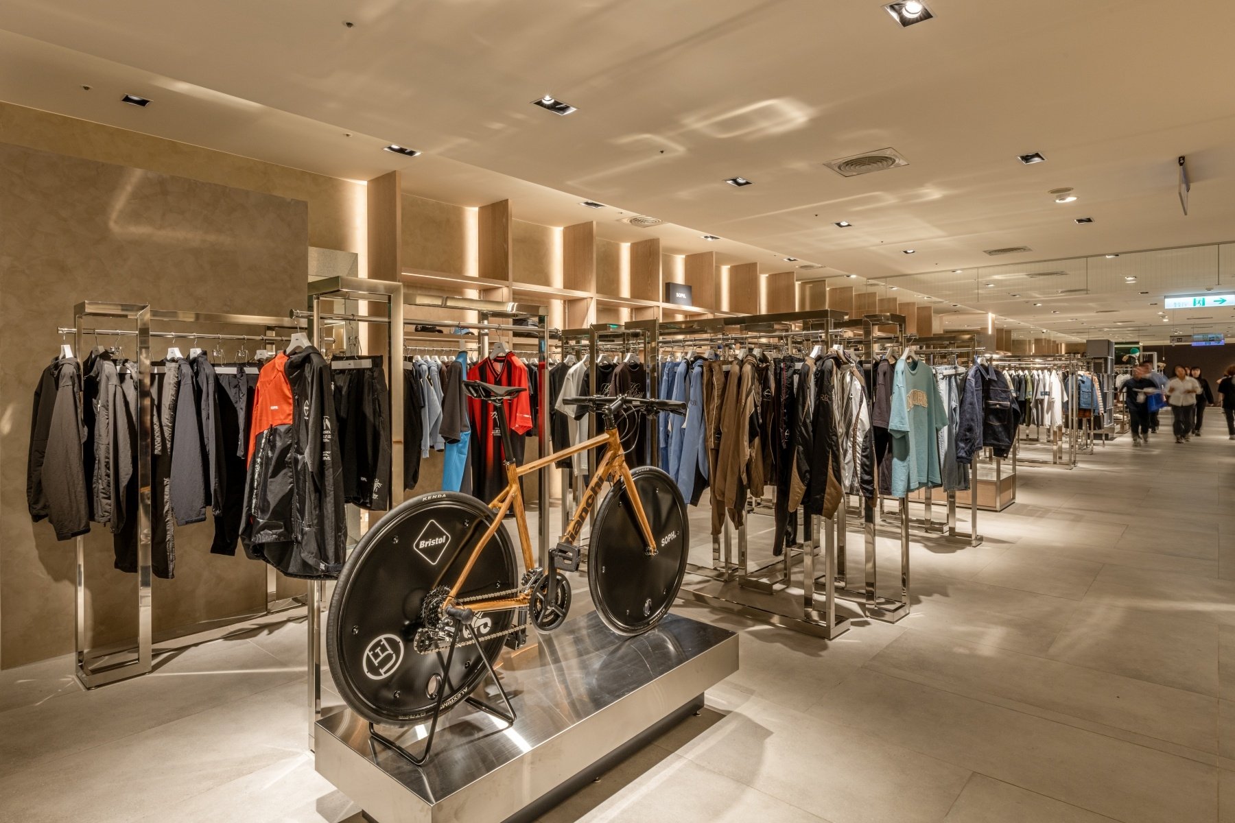 SKM MEN’S 怎麼逛？伊勢丹 ISETAN MEN’S 首度海外合作進駐信義新天地，6 大逛街亮點與全品牌總整理！