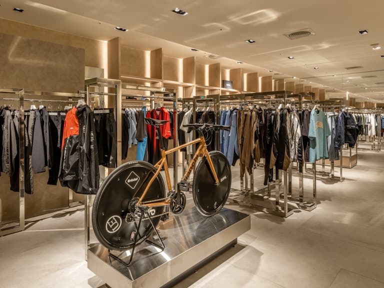 SKM MEN’S 怎麼逛?伊勢丹 ISETAN MEN’S 首度海外合作進駐信義新天地,6 大逛街亮點與全品牌總整理!