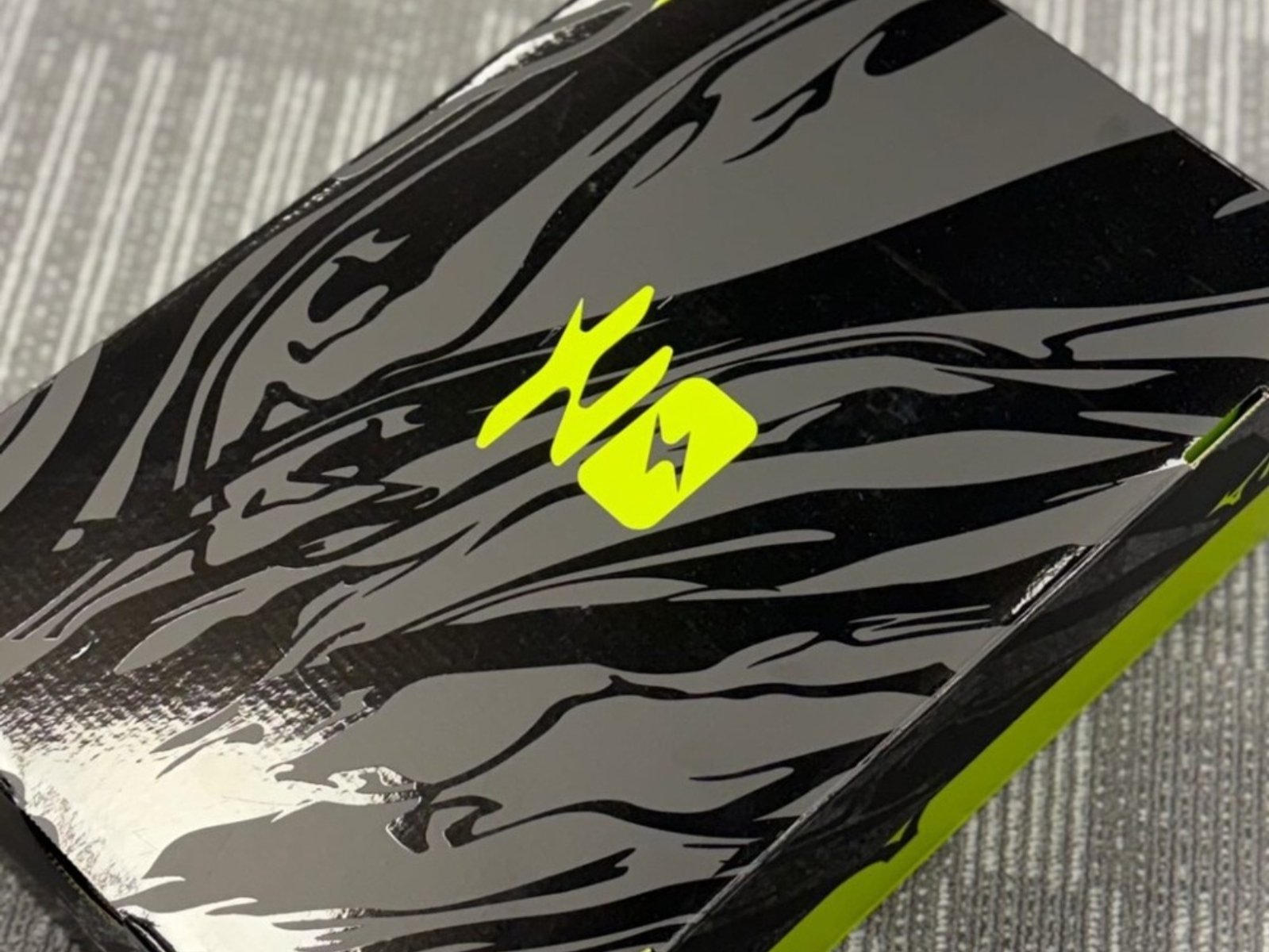 TPBL／夢想家球星林俊吉個人簽名球鞋要來了？突襲曝光 Mizuno 神秘鞋盒引關注！