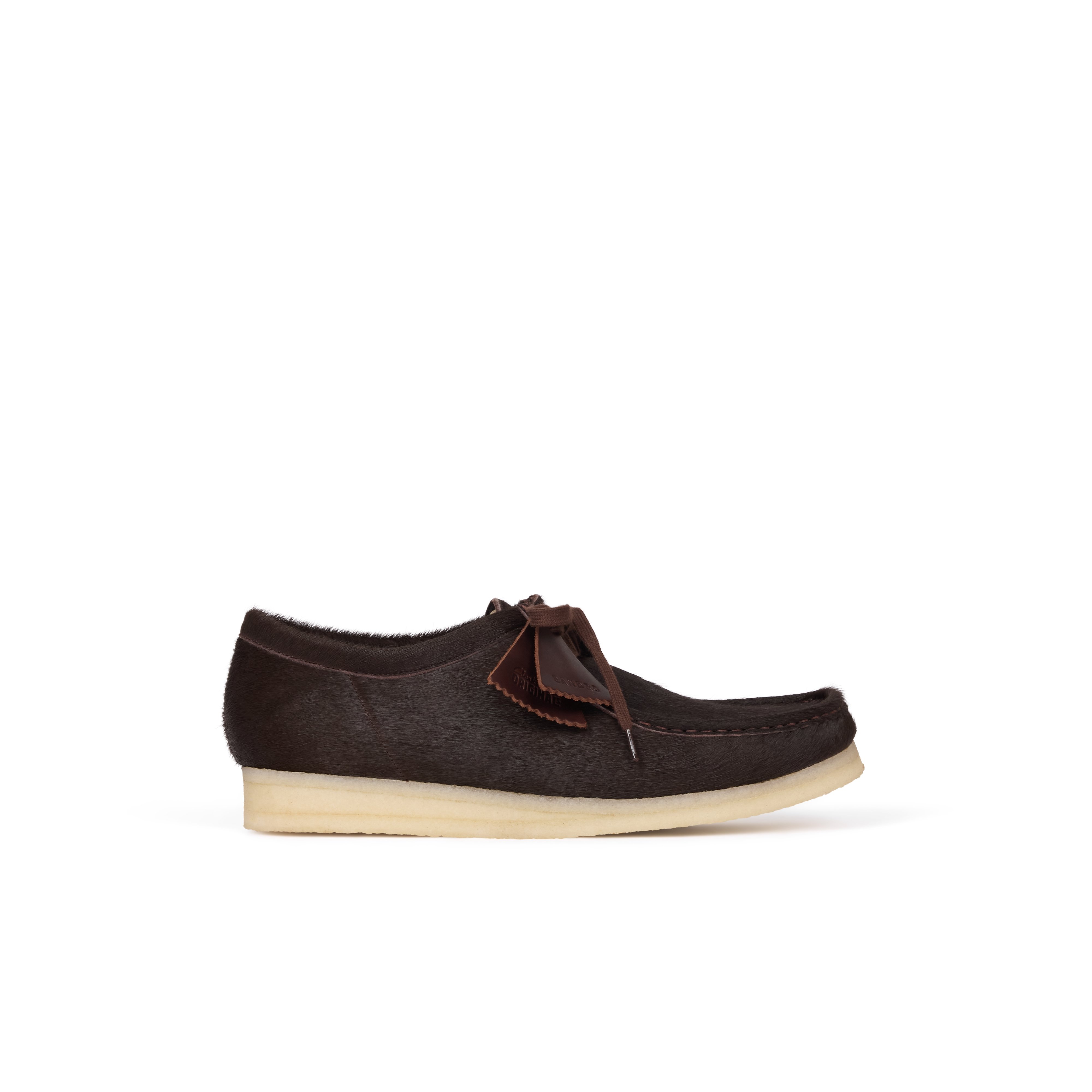 SANDRO x Clarks Originals 2025 秋冬聯名登場!現代巴黎美學與英倫傳統手工技藝完美結合!