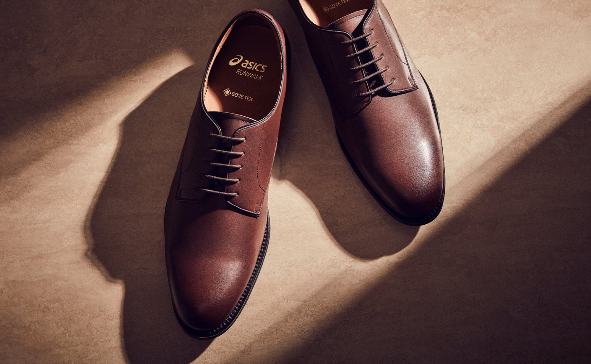 2025 年「正裝運動鞋」5 雙盤點推薦！Nike、adidas、ASICS⋯紳士又舒適的正點好貨都在這！