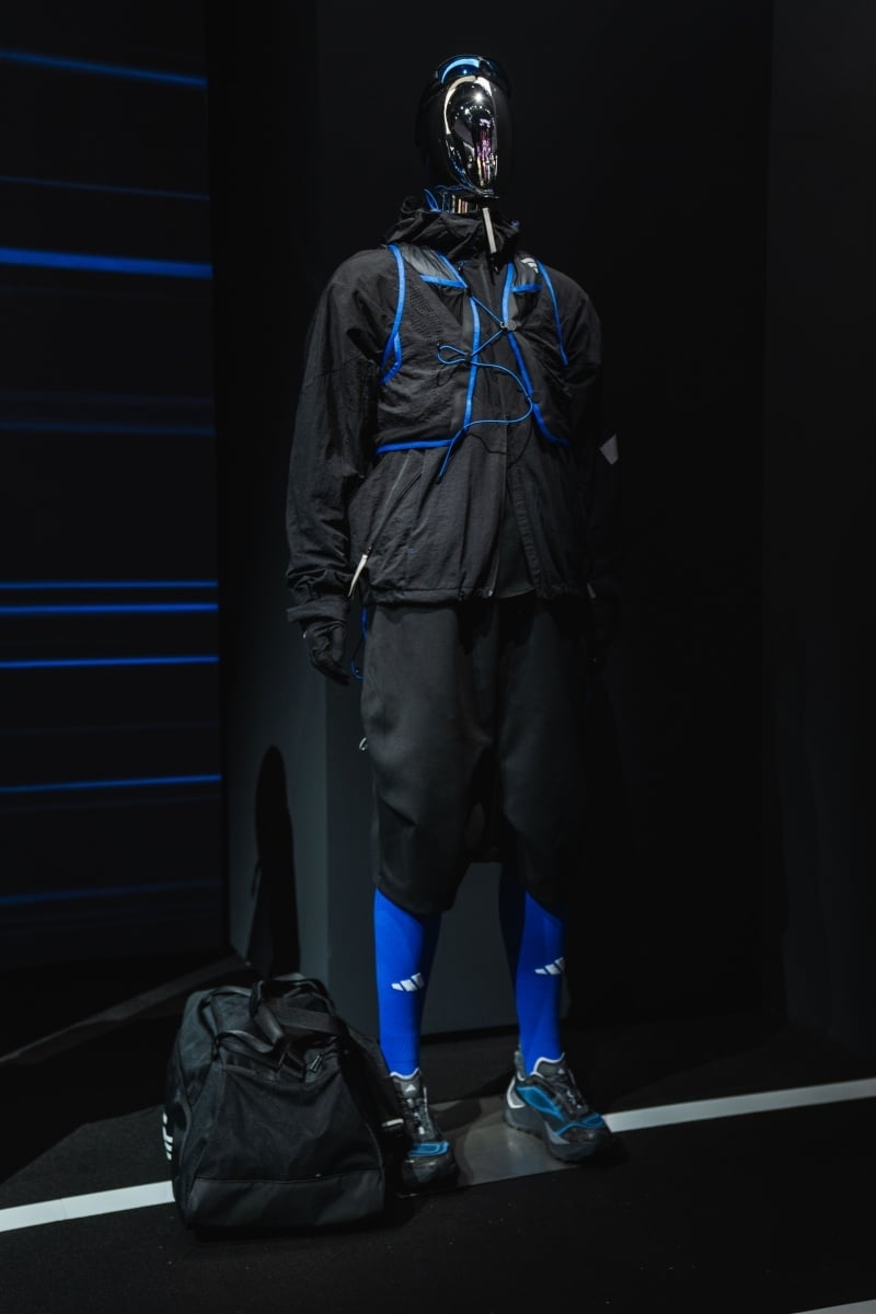 adidas 上海時裝周「POWER OF THREE」重磅壓軸登場:陳冠希、Poggy 等人皆現身,共創三條線的未來宣言!