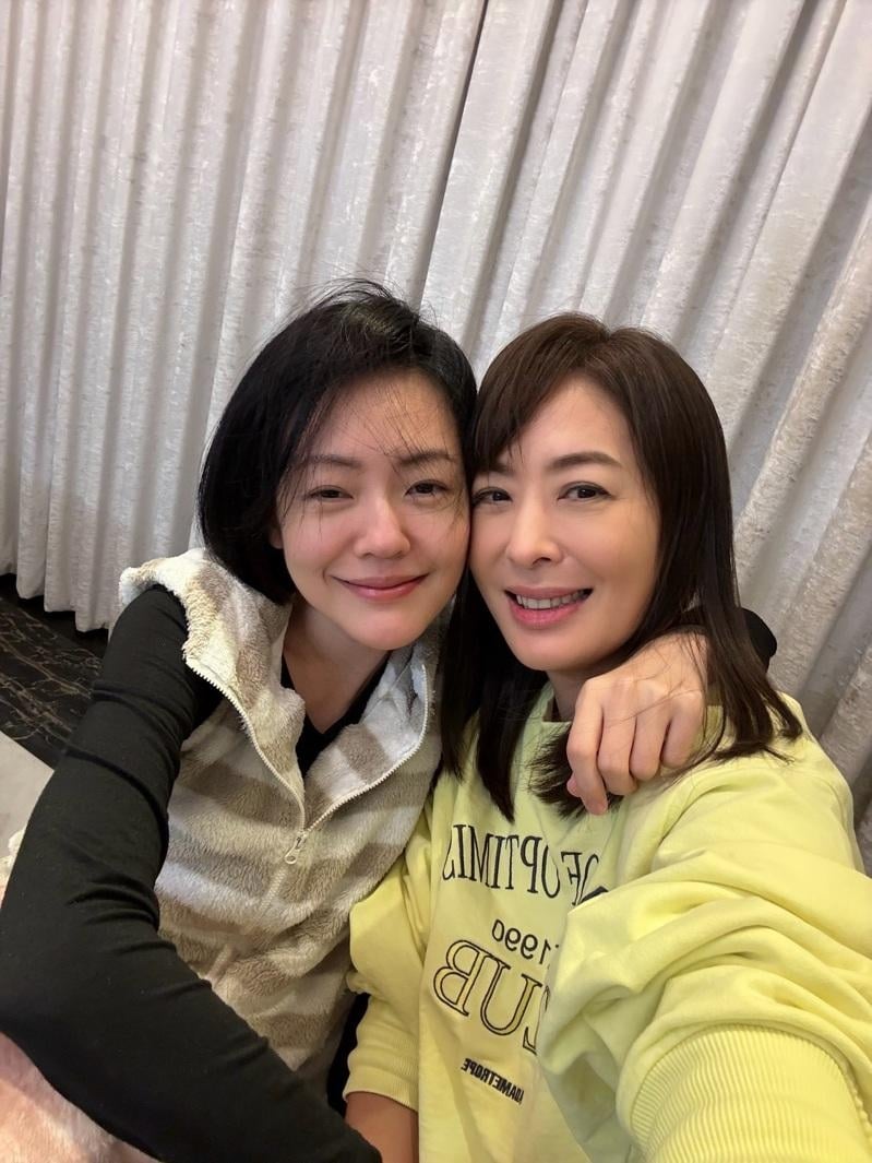 小 S 奪金鐘獎自責自己「不好笑了」!賈永婕暖心力挺:「我們要真實的你!」